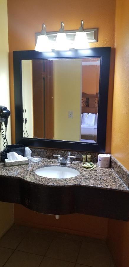 Lotus By Hotel Inn أونتاريو، كاليفورنيا المظهر الخارجي الصورة